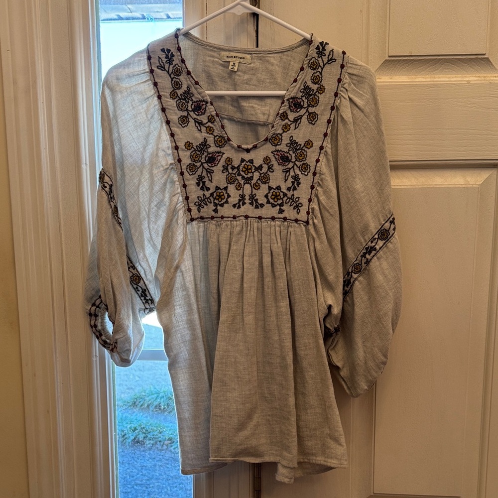 Max Studio Light Gray Embroidered Blouse